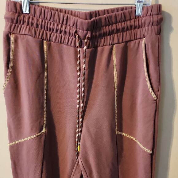 Fabletics Brown Joggers with Tapered Fit and Elastic Cuffs XL - Picture 2 of 5
